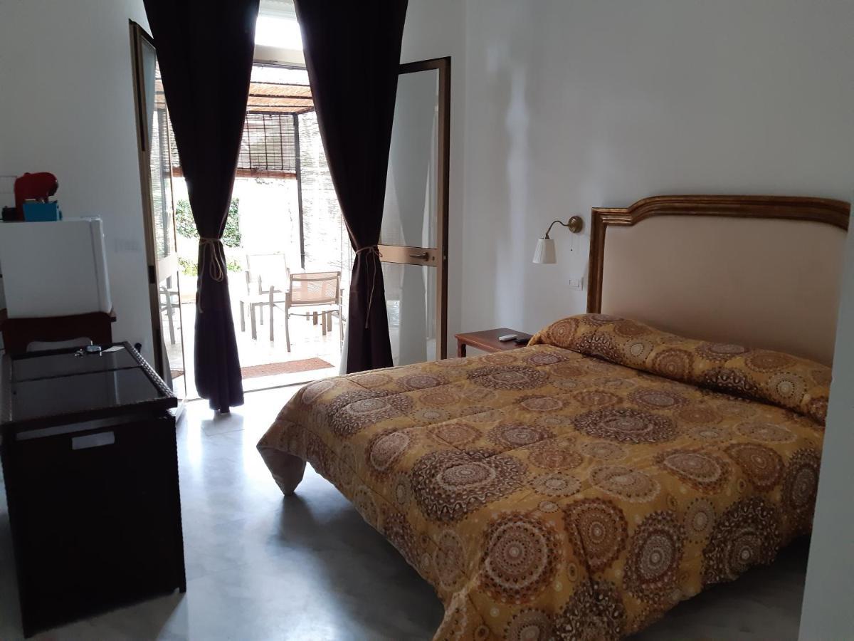 La Gran Dama Bed & Breakfast โรเซโต เดญา อาบรูซซี ภายนอก รูปภาพ